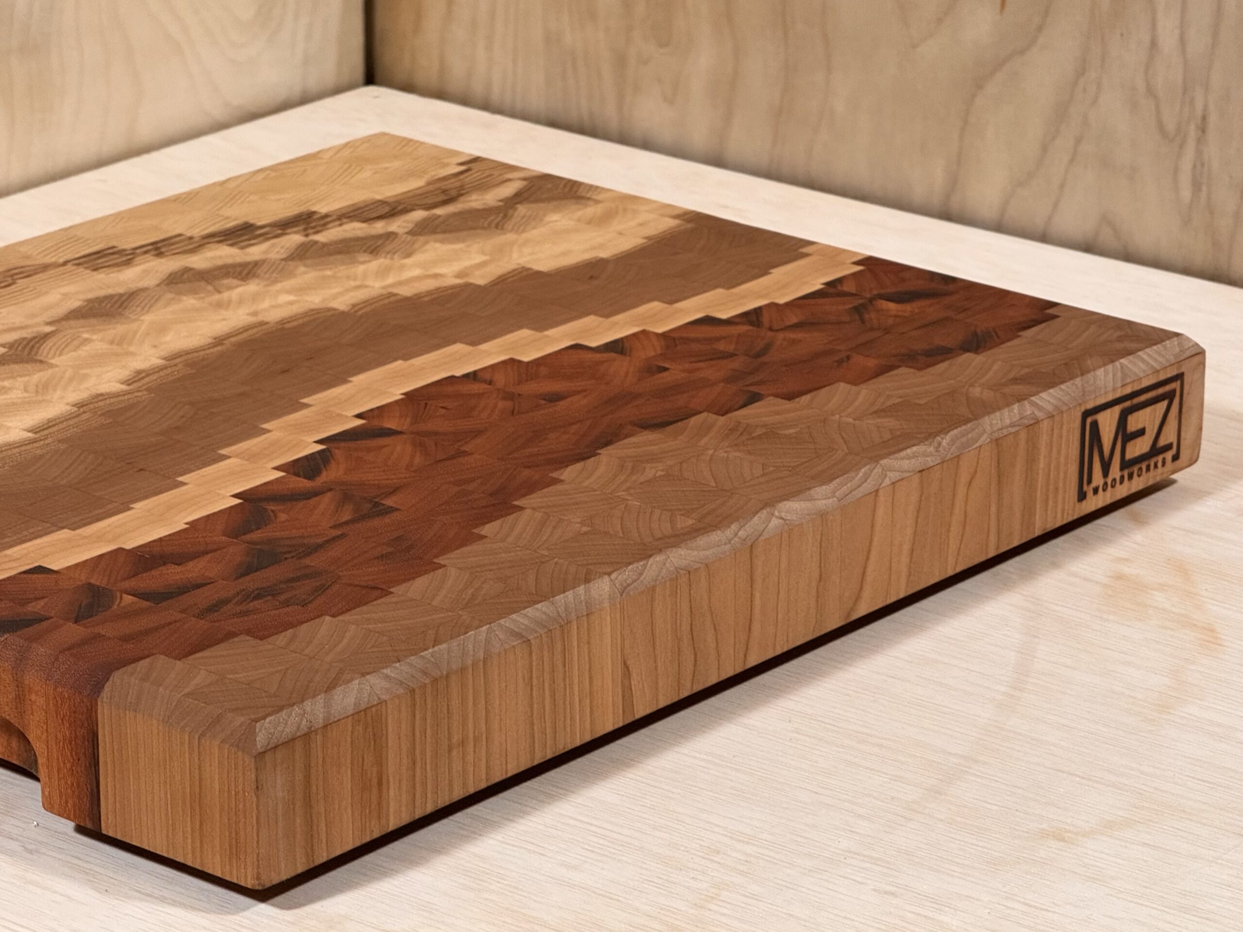 end grain cutting board