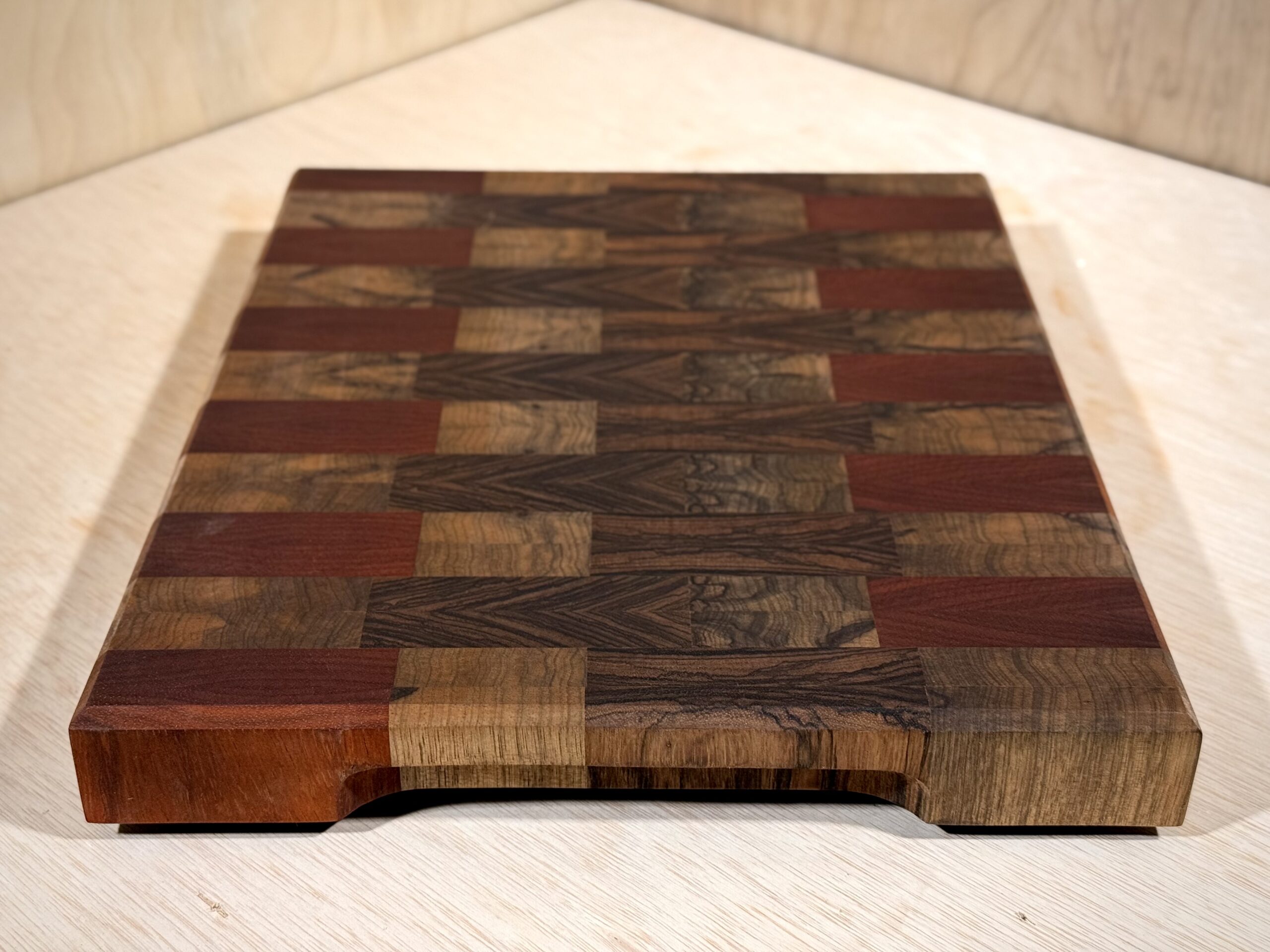 end grain cutting board