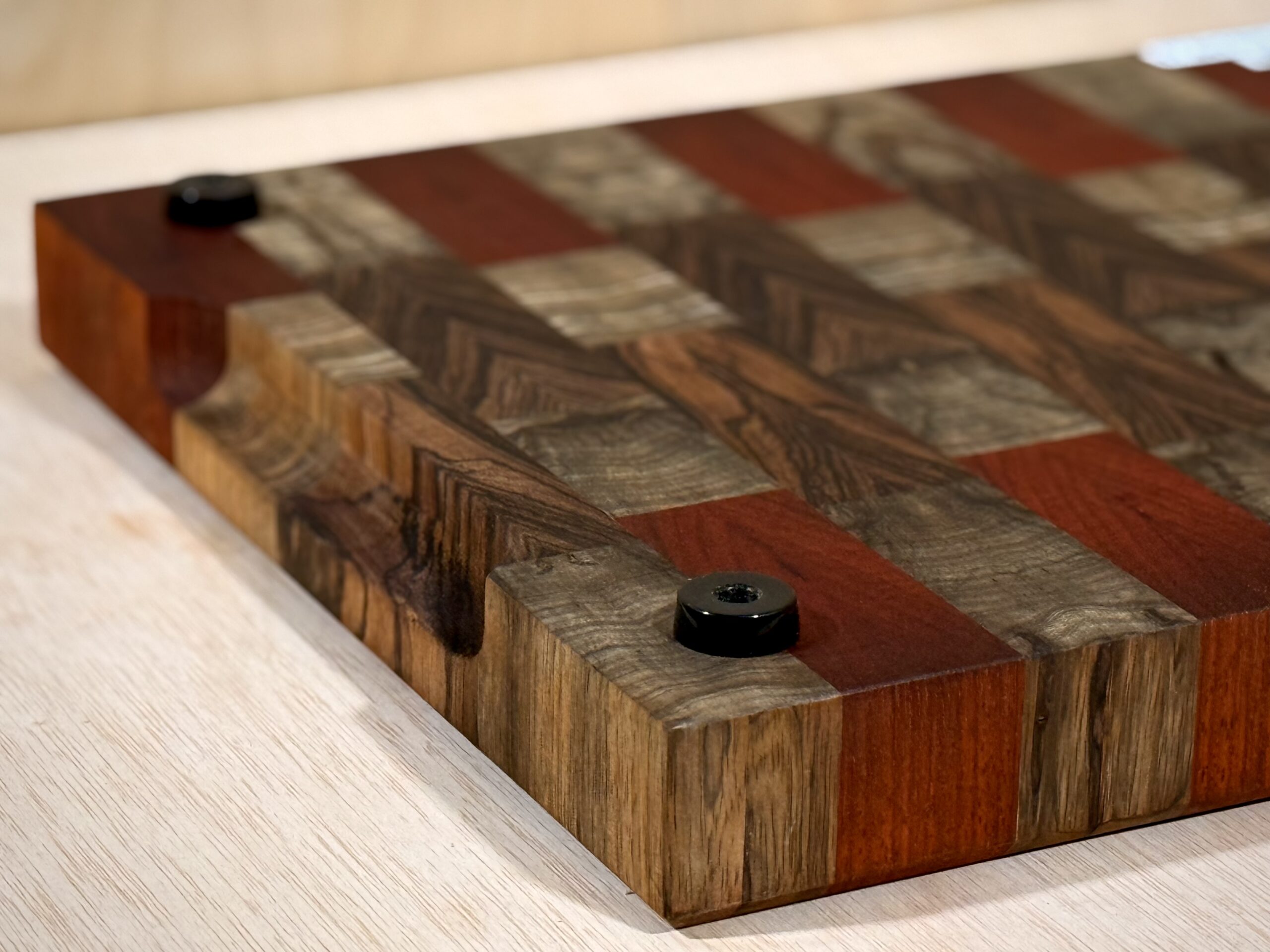 end grain cutting board