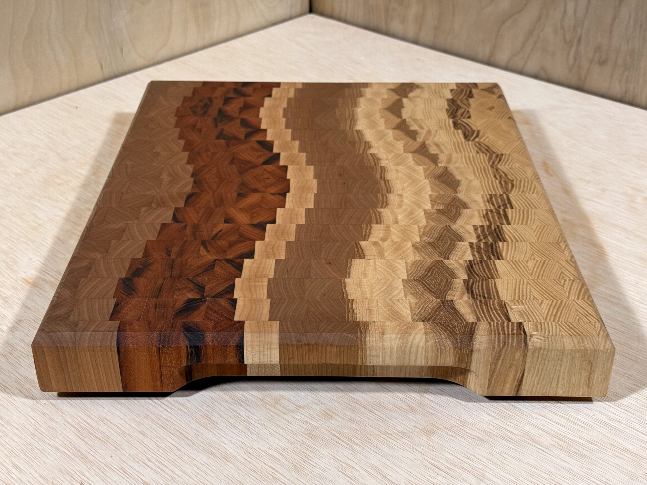 end grain cutting board